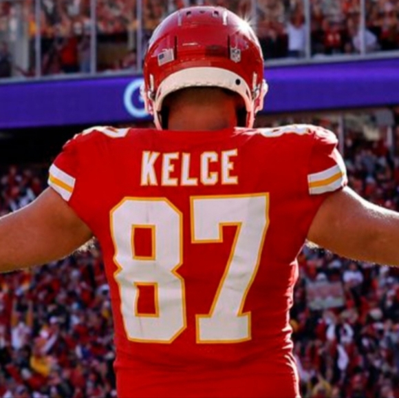 Travis Kelce (Nike)-(Chiefs)-(Jersey)-(Red)-(New Condition)-(Size:XL)-$100.00 - Picture 6 of 9